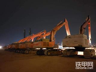 日立挖掘機和拆卸工程