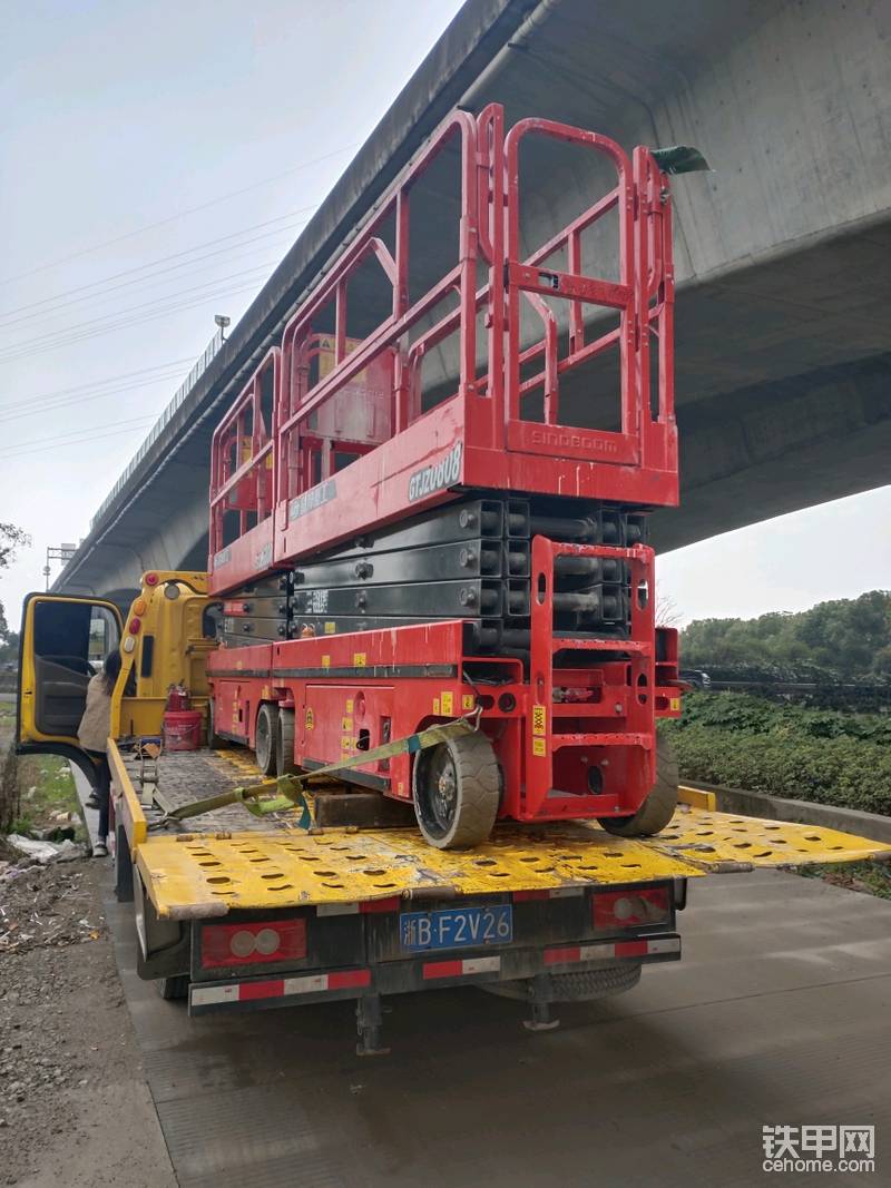 高空作業(yè)車(chē)-帖子圖片