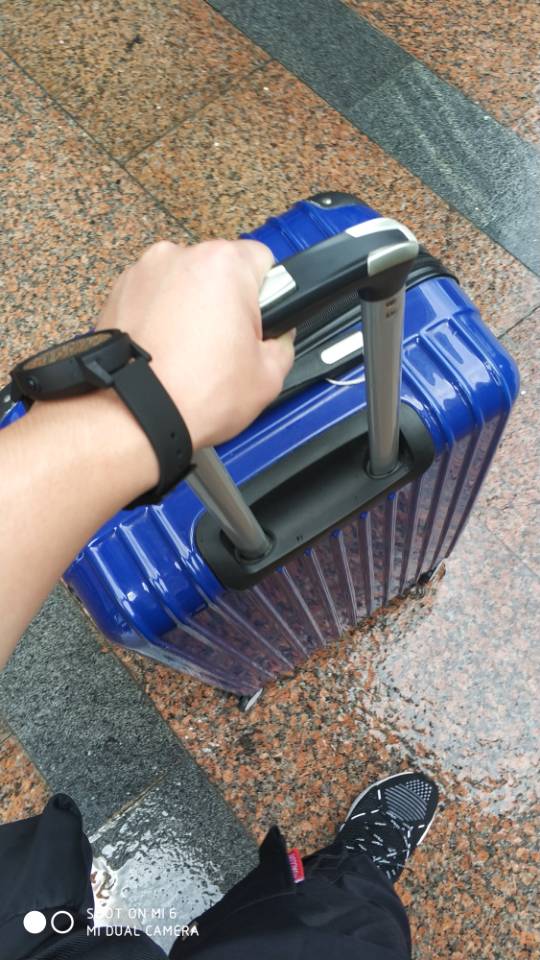 找个挖机司机来开 新手有证 待遇方面不敢