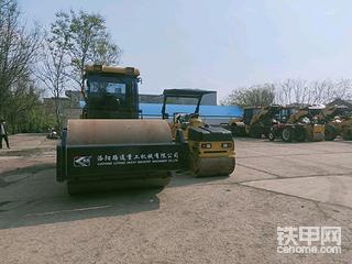 2020年4月份，購(gòu)進(jìn)兩臺(tái)壓路機(jī)