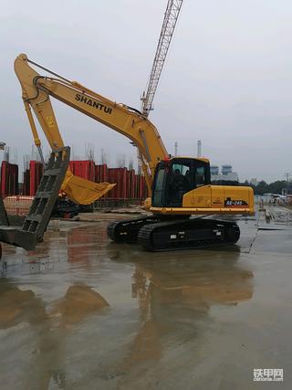 山推挖掘機215使用心得