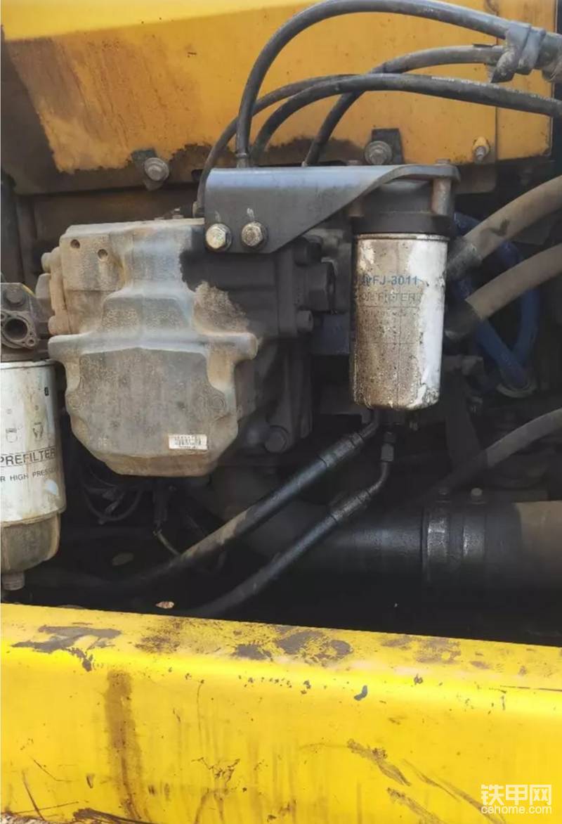 请问我这台挖掘机液压泵油怎么回事-帖子图片