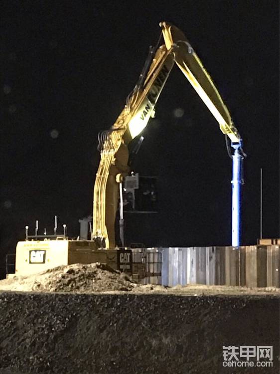 打樁機