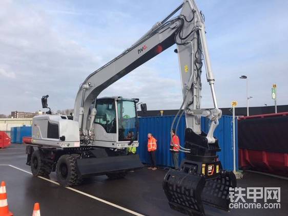 類似于抓鋼機(jī)一類的屬具