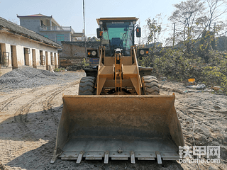 桂林地區(qū)挖機(jī)鏟車出租