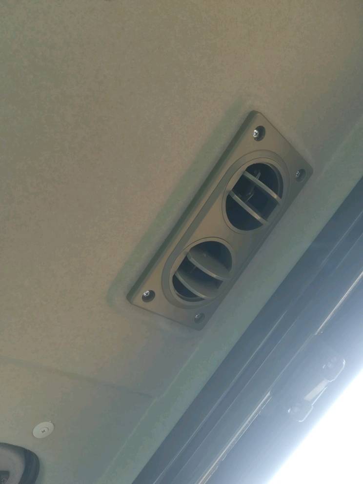 空調出風口