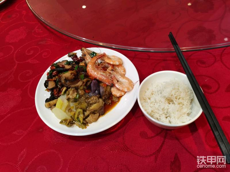 丰富的自助餐。