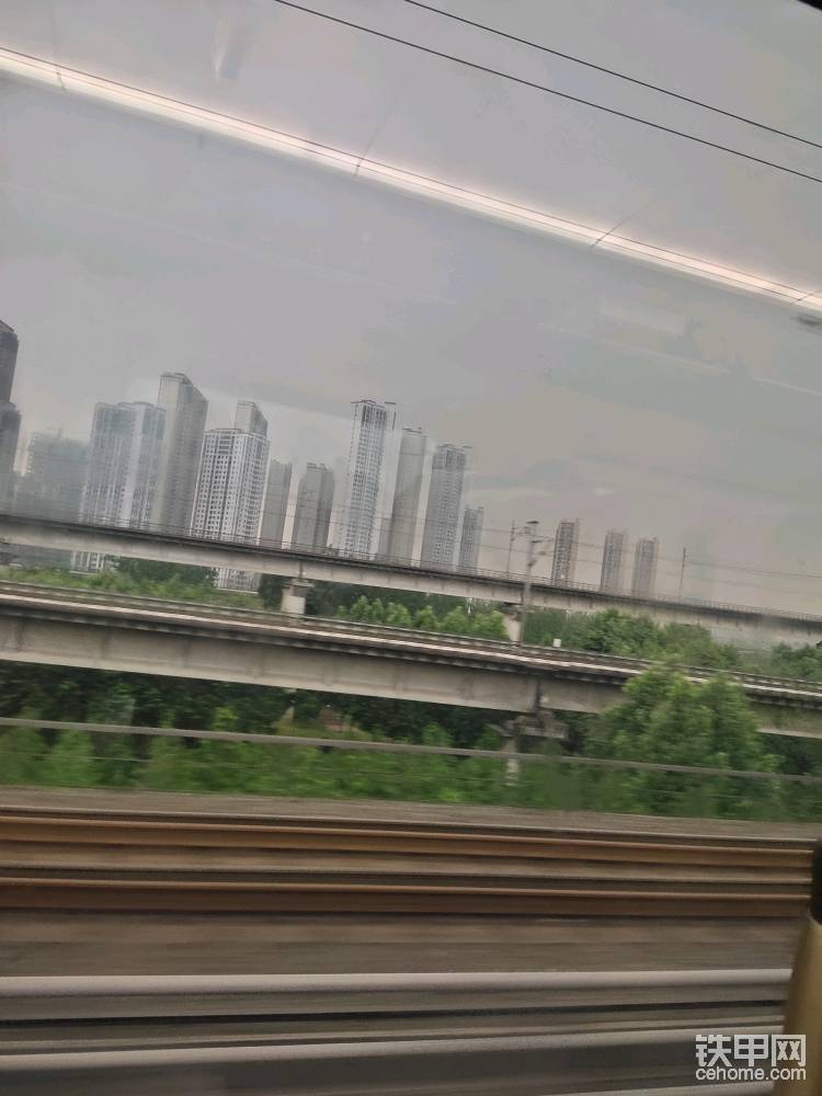 這是路上拍的！湘江邊真涼快。