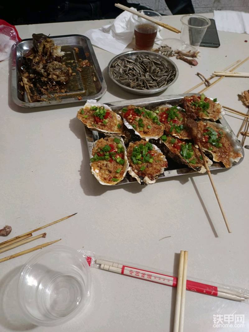 回家前先去搓一顿烧烤🍱，