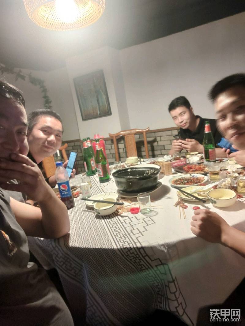 當天晚上第二場活動，甲友楊家云，郭棉振，云鵬，和他的團隊，，