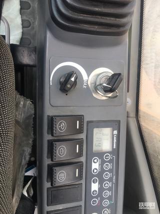 八年司機與柳工926E