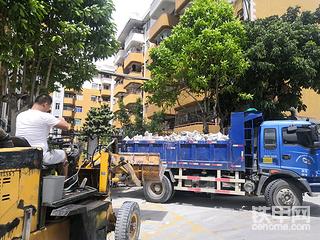 本人拥有多台无篷铲车出租，装车、台班、包