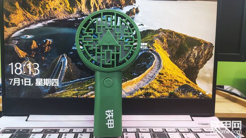 三等獎：鐵甲定制手持風扇（粵挖【T】-萬里獨行、挖機小伙，陳鵬、一輩子…巔峰、克拉克呼你呀、鏟出未來）

【我的年中總結】哭累自己扛，喜提中聯(lián)ZE135E-10
<a href='<a href='http://m.maoyuanseed.com/thread-1469077-1-1.html' target='_blank'>網(wǎng)頁鏈接</a>' target='_blank'>網(wǎng)頁鏈接</a>

【我的年中總結】一個開挖機的小師傅
<a href='<a href='http://m.maoyuanseed.com/thread-1468354-1-1.html' target='_blank'>網(wǎng)頁鏈接</a>' target='_blank'>網(wǎng)頁鏈接</a>

【我的年中總結】年初3000小時到3500的斗山60
<a href='<a href='http://m.maoyuanseed.com/thread-1468406-1-1.html' target='_blank'>網(wǎng)頁鏈接</a>' target='_blank'>網(wǎng)頁鏈接</a>

【我的年中總結】不請司機自己干，上半年利潤十多萬！
<a href='<a href='http://m.maoyuanseed.com/thread-1468842-1-1.html' target='_blank'>網(wǎng)頁鏈接</a>' target='_blank'>網(wǎng)頁鏈接</a>

【我的年中總結】奮斗路上添曙光！
<a href='<a href='http://m.maoyuanseed.com/thread-1468407-1-1.html' target='_blank'>網(wǎng)頁鏈接</a>' target='_blank'>網(wǎng)頁鏈接</a>
