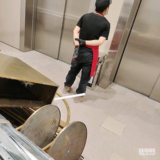 我一定要学挖机机{:tiejia3:}