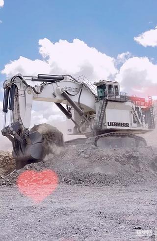 天下司机挖机为王！翻山越岭无所不能！