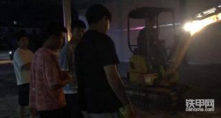 學(xué)挖掘機(jī)好嗎？學(xué)挖掘機(jī)有前途嗎？