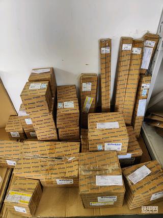 繼續(xù)展示CAT挖機(jī)的魅力，它的秘密想知道嗎