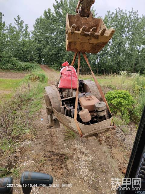 祝挖机师傅们七夕节快乐
