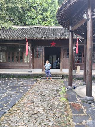 没活！下雨就去旅行