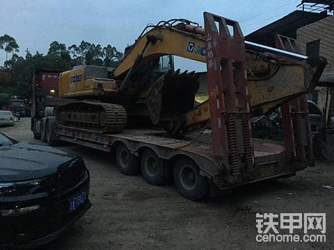 重庆急招一名挖机师傅，修地铁站挖土方，技