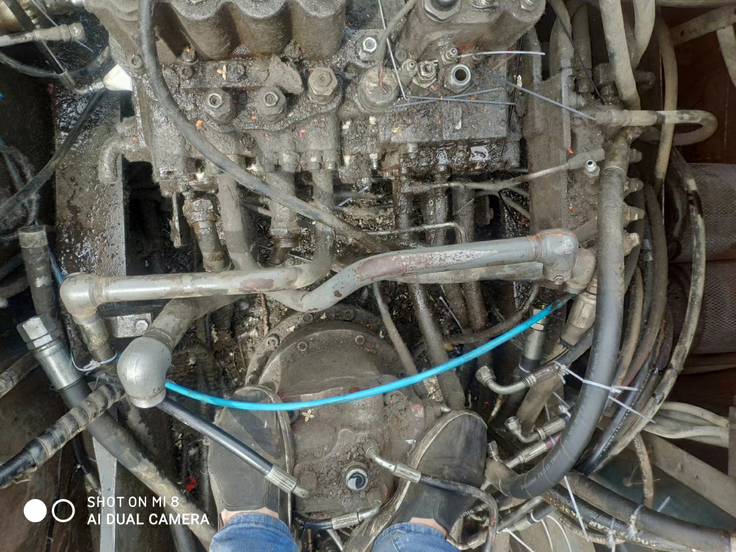 九几年，日立EX200-3改泵，阀。
