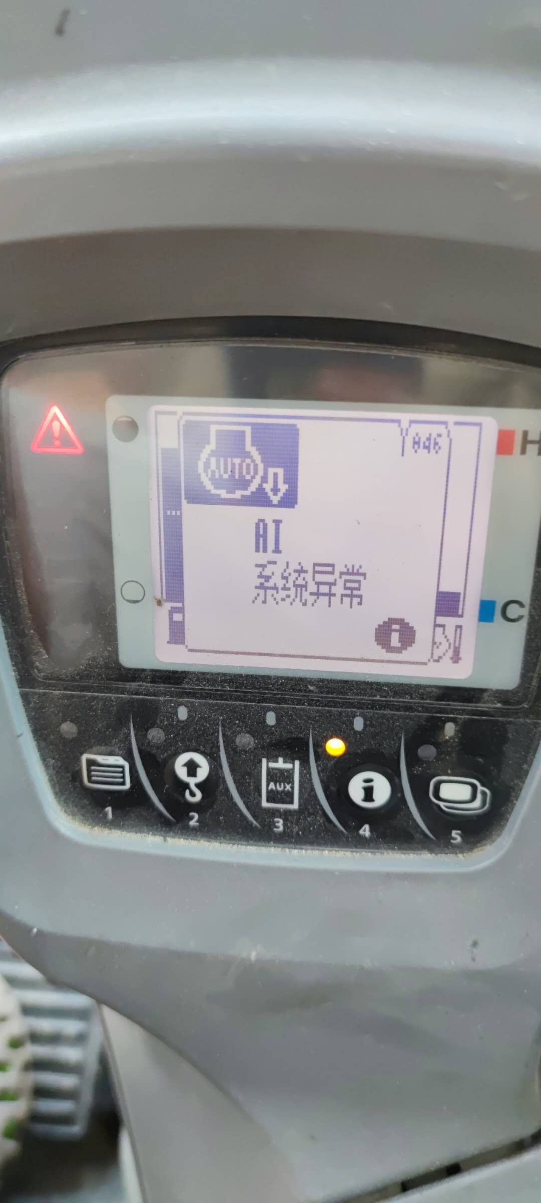 久保田163显示屏里显示油传感器故障是怎