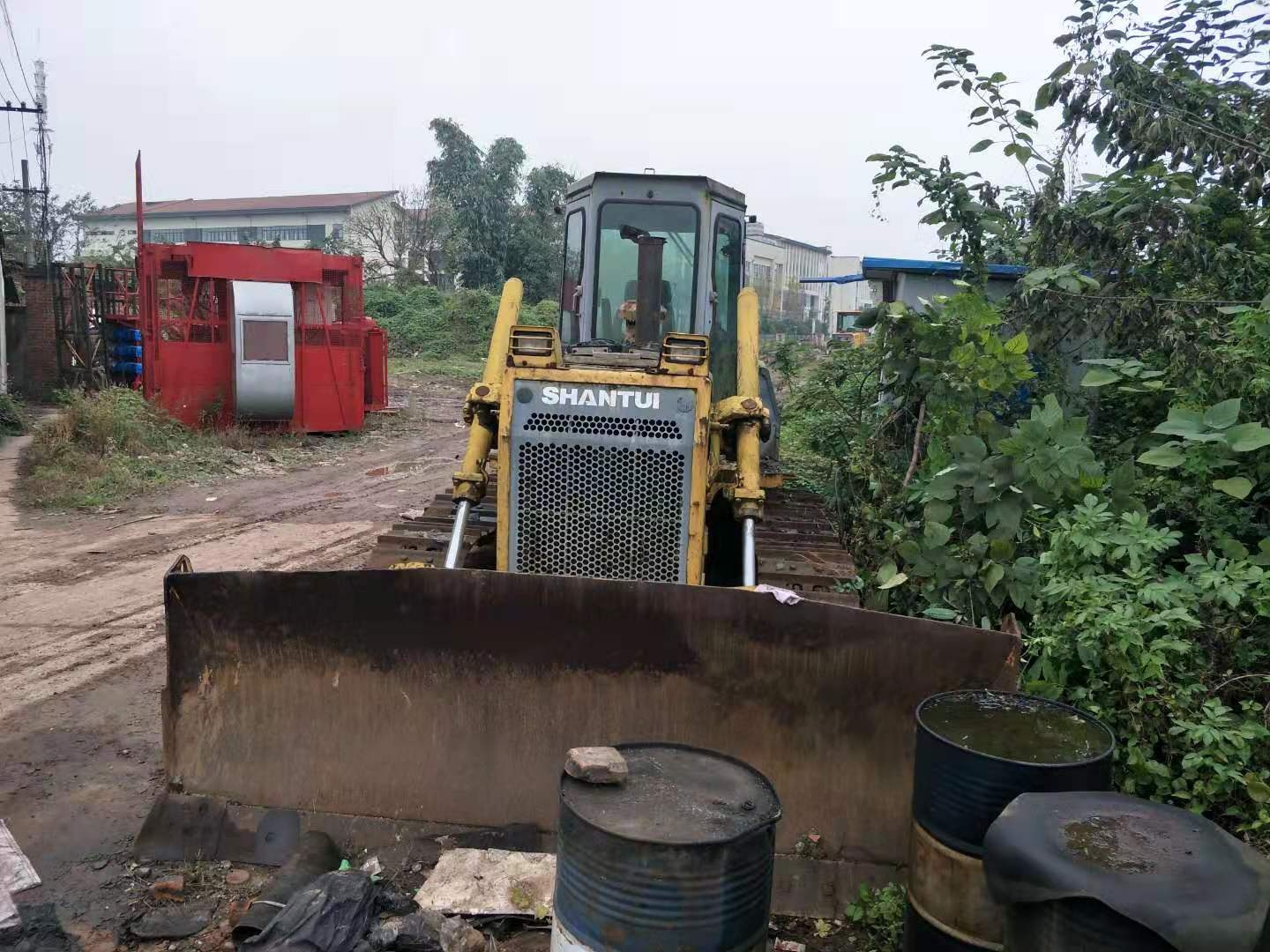 出售山推130推土机，车况良好，可以直接下工地。