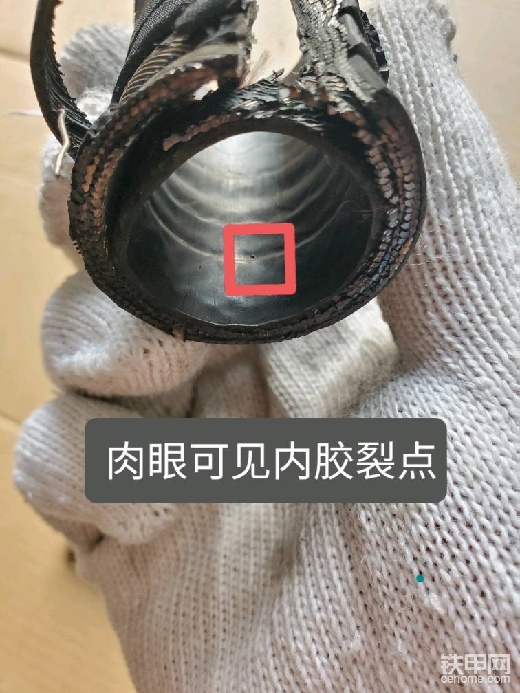 細節(jié)問題也很重要，往往油管只是滲油。這就是食之無味，棄之可惜。買的時候是心痛的，用的時候是滿意的。可以照樣挖機老板要求提供原裝油管安裝。