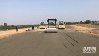 压路机无人驾驶