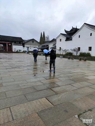 下雨就去旅行