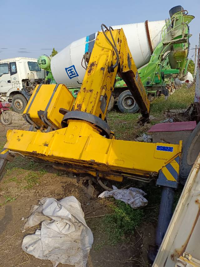 徐工5噸吊機(jī)，整機(jī)無漏油無焊接，原版原漆