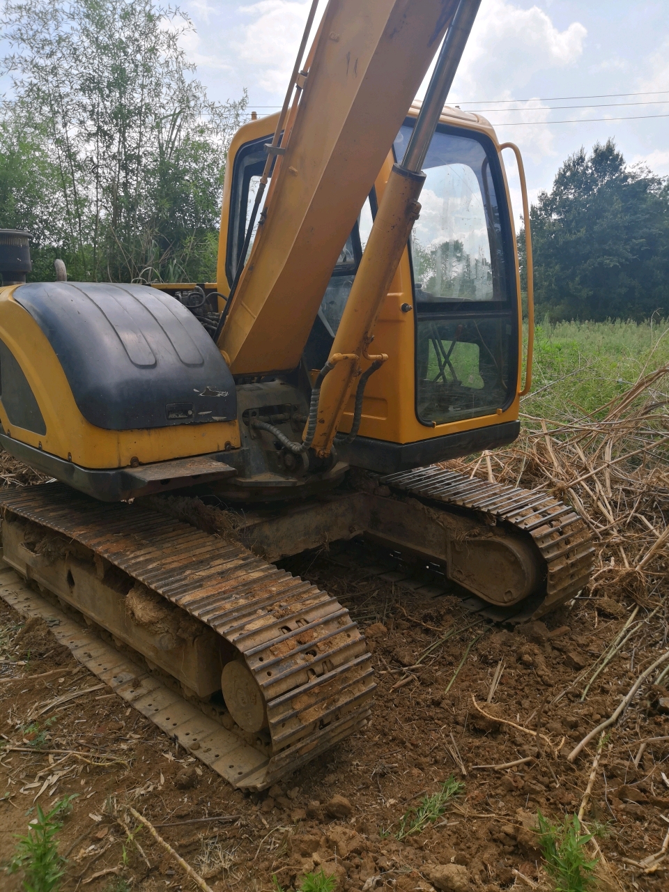 需要個(gè)玉才85-8挖機(jī)推土鏟，裝上就可以