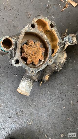 3TNE68发动机大修