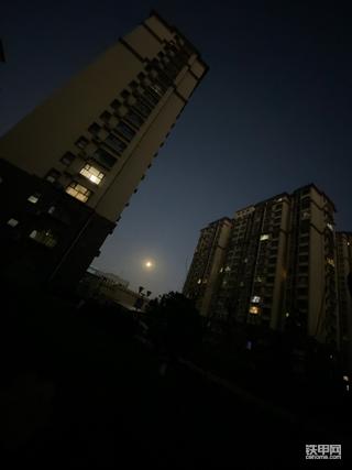 加强体育锻炼 冬天来啦
