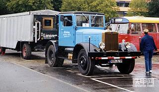 1947年的“公路拖拉机”   ST 55双轴牵引车