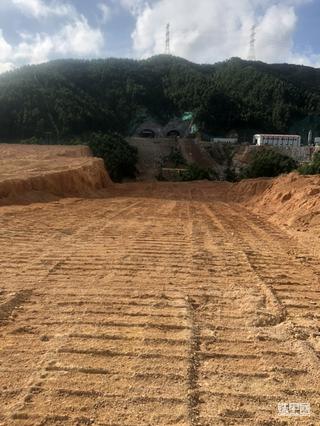 年后找挖机开，