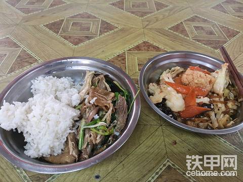 這個(gè)雞肉涼拌的好吃