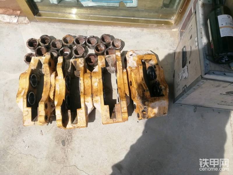 此款剎車盤式制動器改進(jìn)了好多呀，維修特別方便合理，裝上效果特別好，制動特別的靈，比以前老的產(chǎn)品升級換代了。