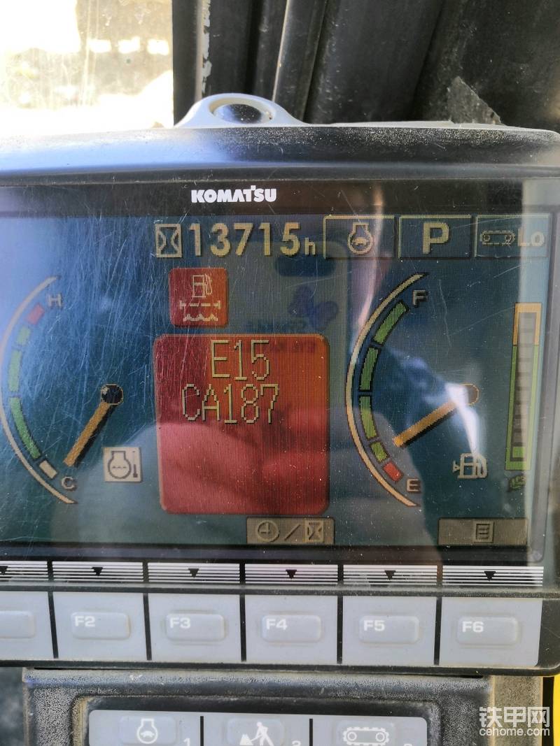 有關(guān)小松挖掘機的電控系統(tǒng)故障，可以免費咨詢一次，聯(lián)系方式，13100803869（微信同號）