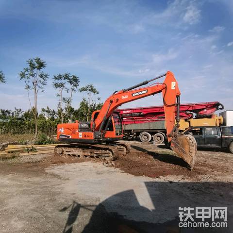 斗山DX150-9c改单托链轮改双拖链轮