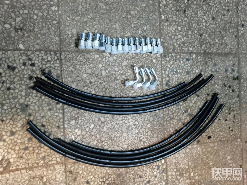 量好尺寸準備好管子和接頭