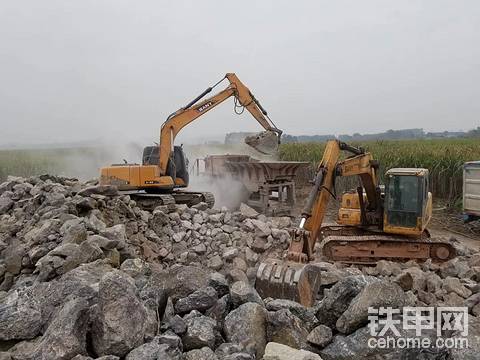 七年挖機生涯，如今行情不好，但我依舊熱愛。