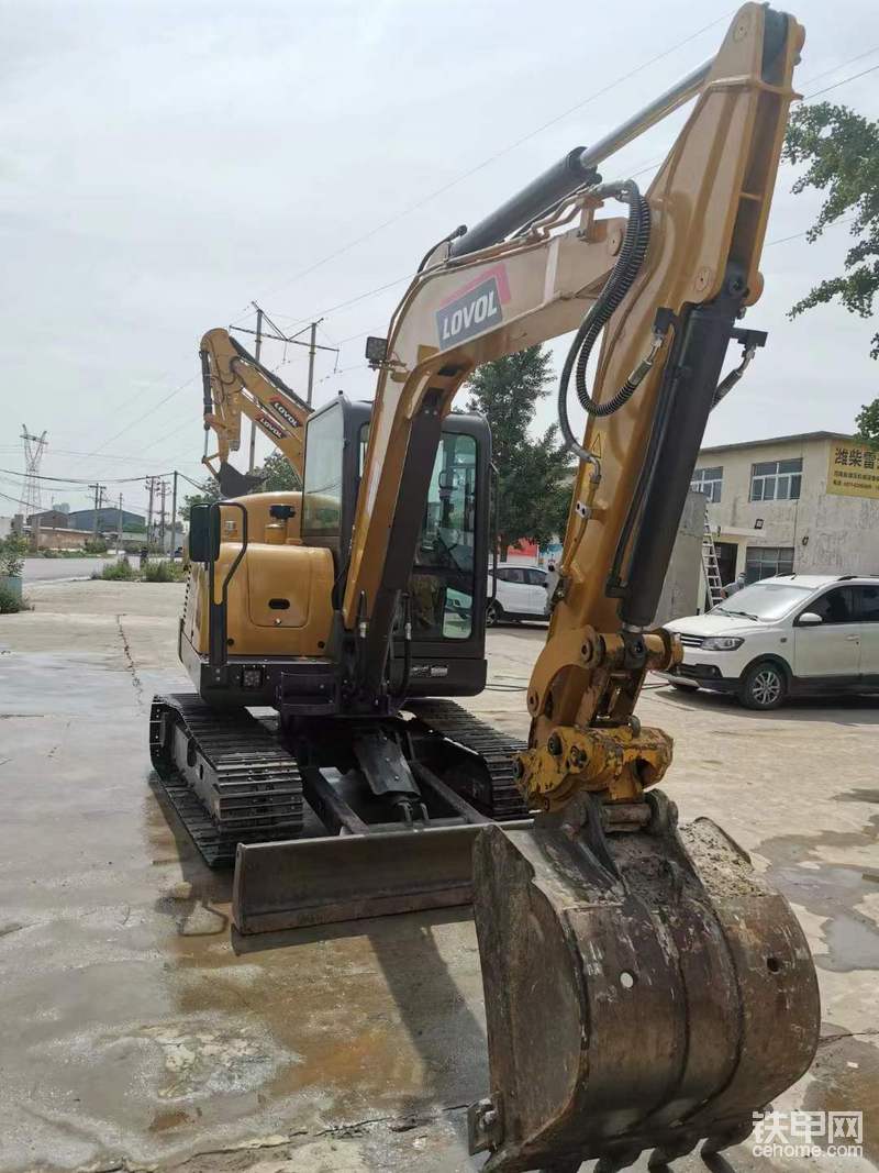 雷沃60,21年的车，实表230小时