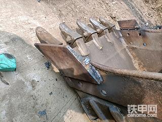 日立70挖機掉鏈條