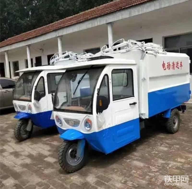 垃圾車(chē)電動(dòng)后掛桶垃圾車(chē)?yán)?chē)廠(chǎng)家-帖子圖片