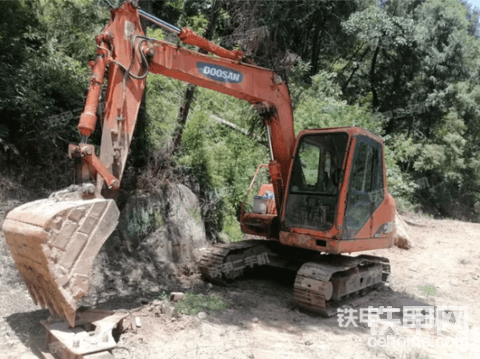 【挖掘机价格】斗山DH80GOLD成交价3.5万