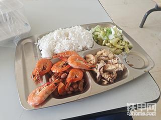 老铁们双节快乐！阖家幸福！