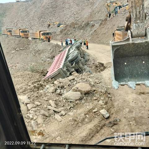 M的，连一盒烟也没给。