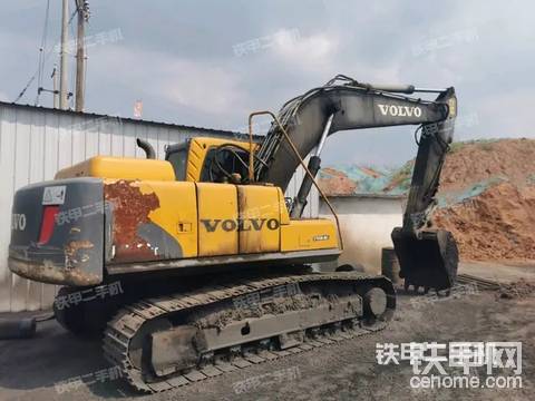 【挖掘机价格】沃尔沃EC210B成交价6.6万