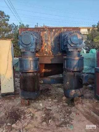 6萬(wàn)出售10噸重800重型二手撕碎機(jī)4級(jí)55千瓦的西門子
